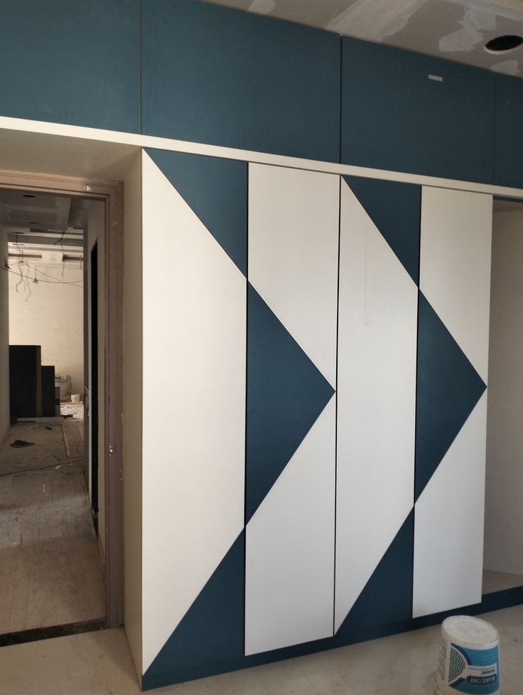Geometric Chevron Dual-Tone Navy & White Sliding Wardrobe