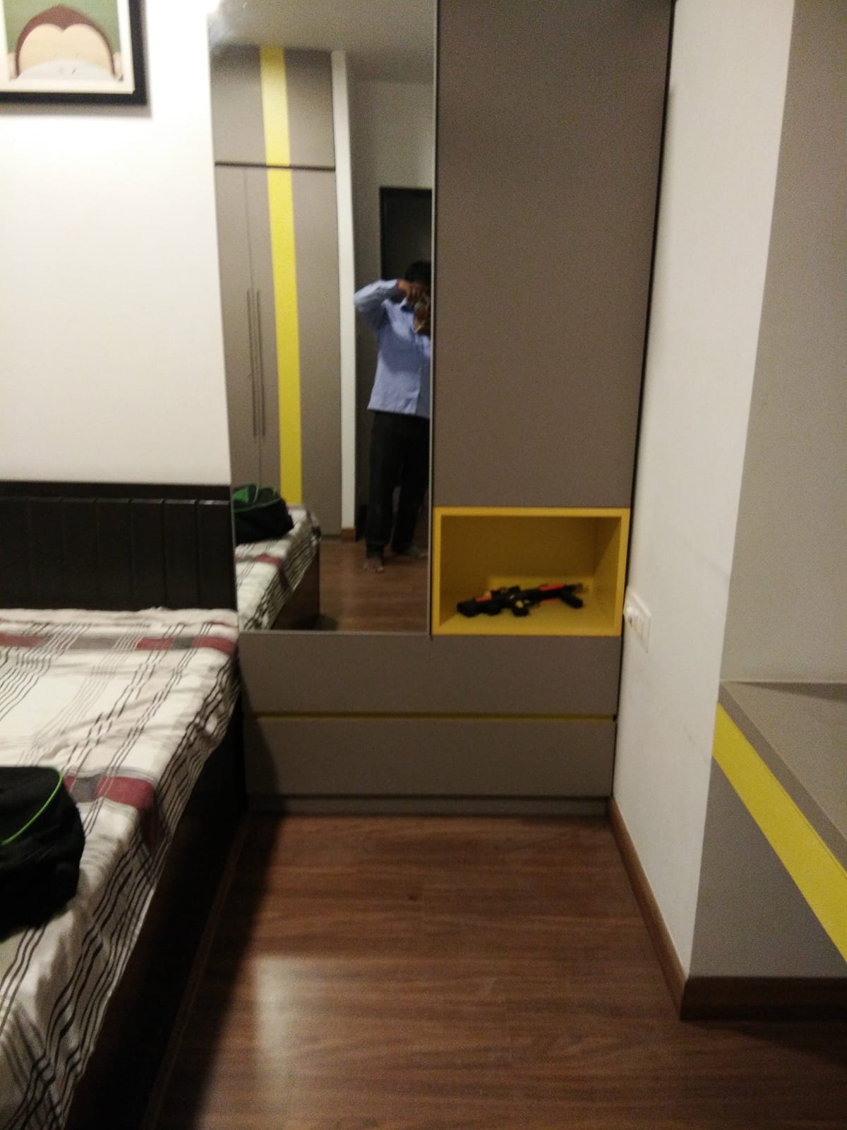 Kids Bedroom Wardrobe with Yellow Display Box & Dressing Mirror
